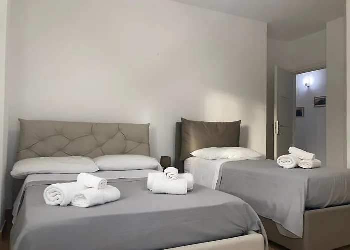 Sabbia E Sassi 住宿加早餐酒店 普拉亚·阿马勒